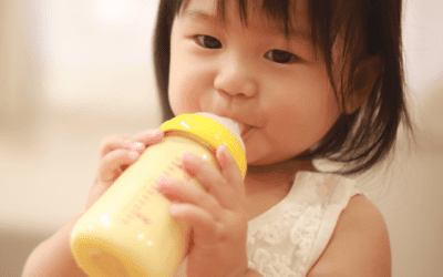 Le lait pour bébé : avant ou après la purée ?
