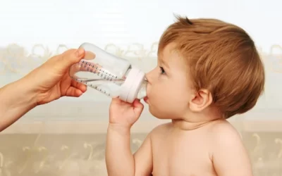 Comment garder bébé hydraté pendant les fortes chaleurs ?